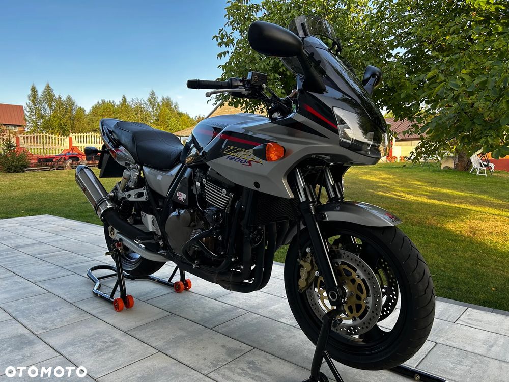 Kawasaki ZRX - 7