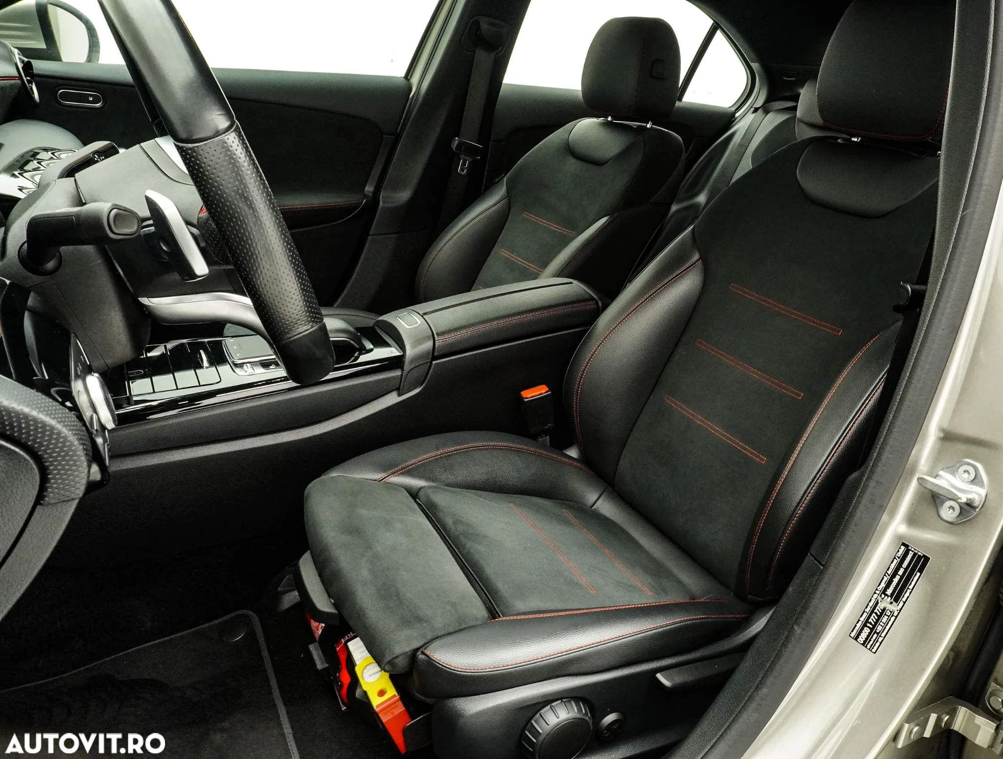 Mercedes-Benz A 180 d Sedan Aut. - 14