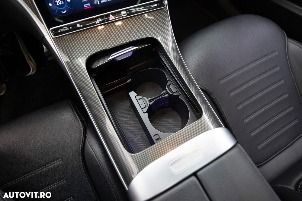 Mercedes-Benz C - 27