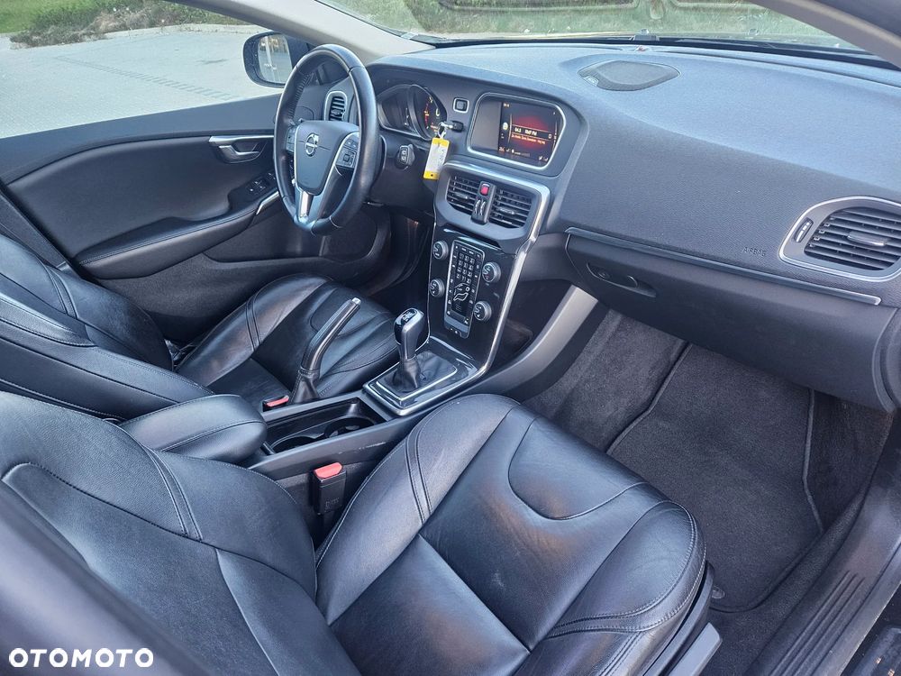 Volvo V40 D3 Inscription - 13