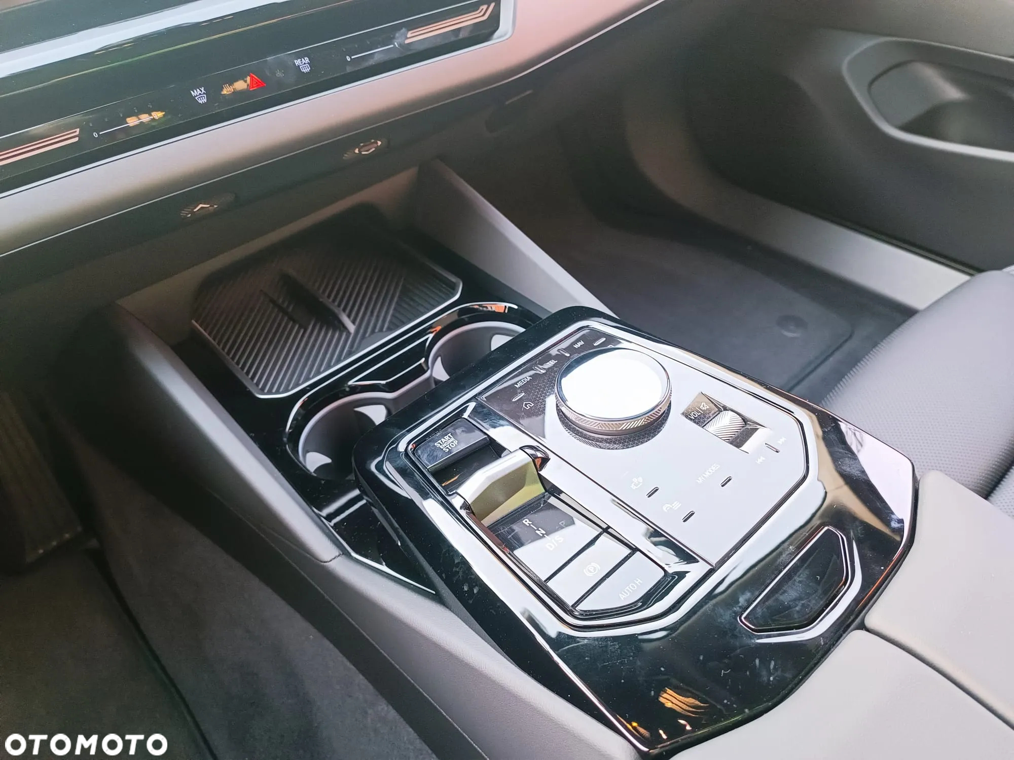 BMW Seria 5 520i mHEV - 9