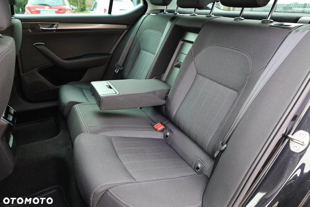 Skoda Superb 2.0 TSI Style DSG - 38