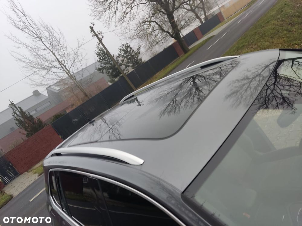 Volkswagen Tiguan - 29