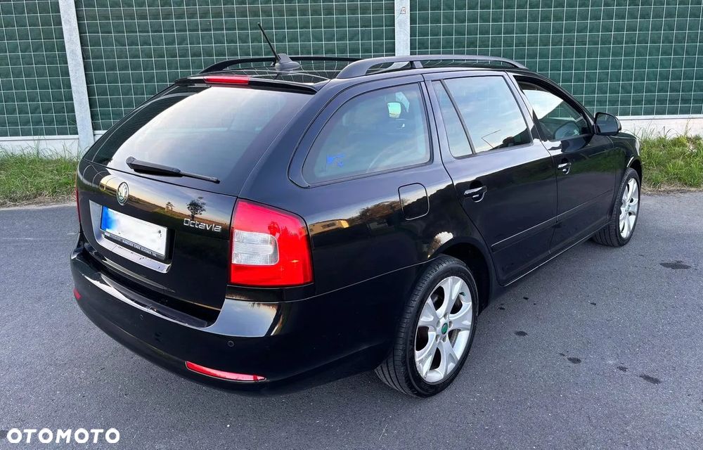 Skoda Octavia Combi 1.4 TSI IMPULS EDITION - 11