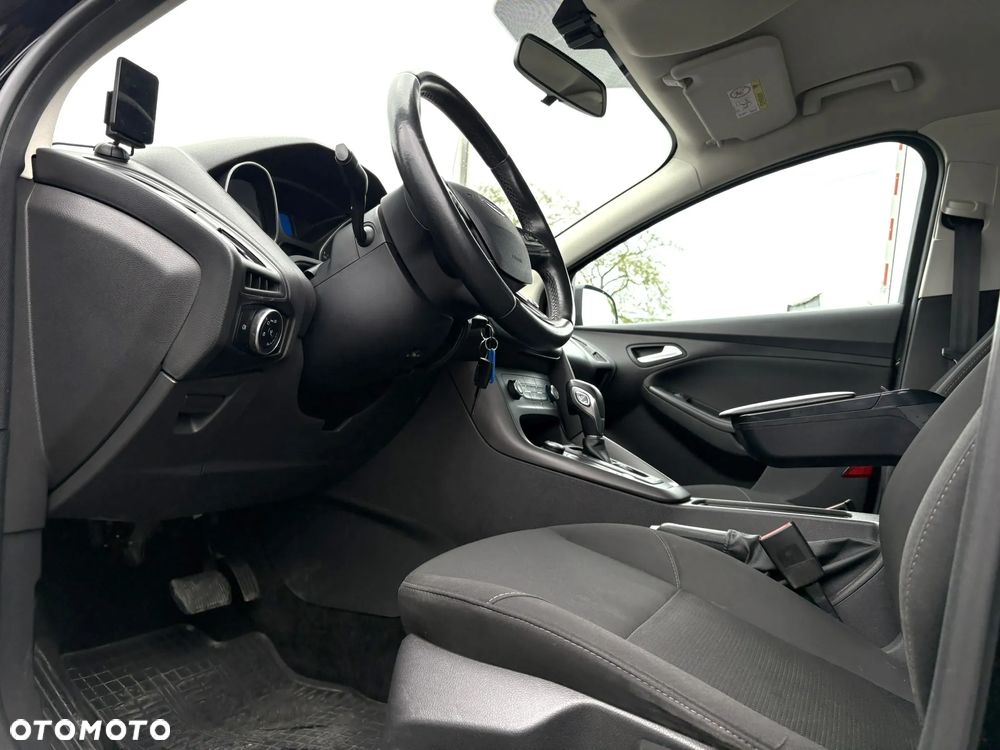 Ford Focus 1.6 Gold X PowerShift - 11