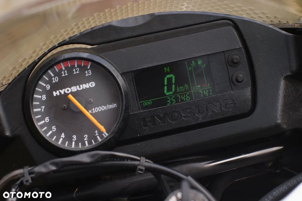 Hyosung GT - 15