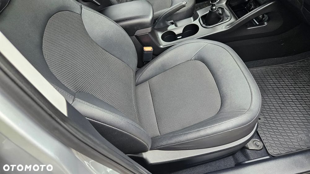 Hyundai ix35 1.6 2WD Fifa World Cup Edition - 13