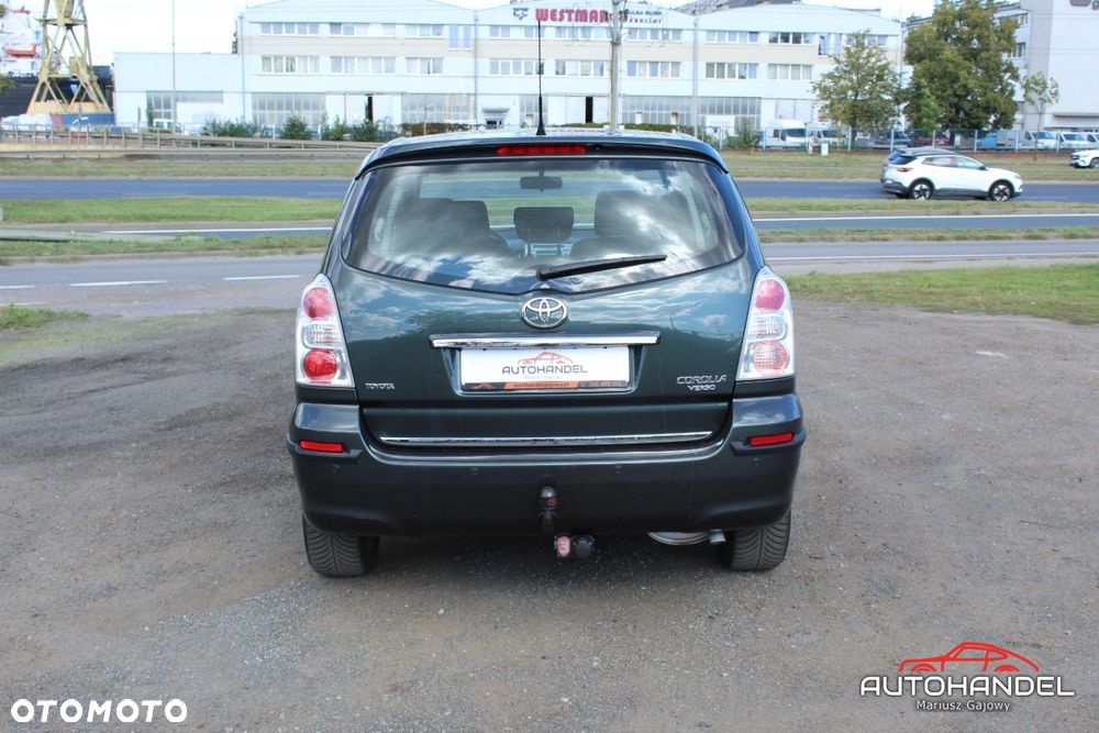 Toyota Corolla Verso - 5