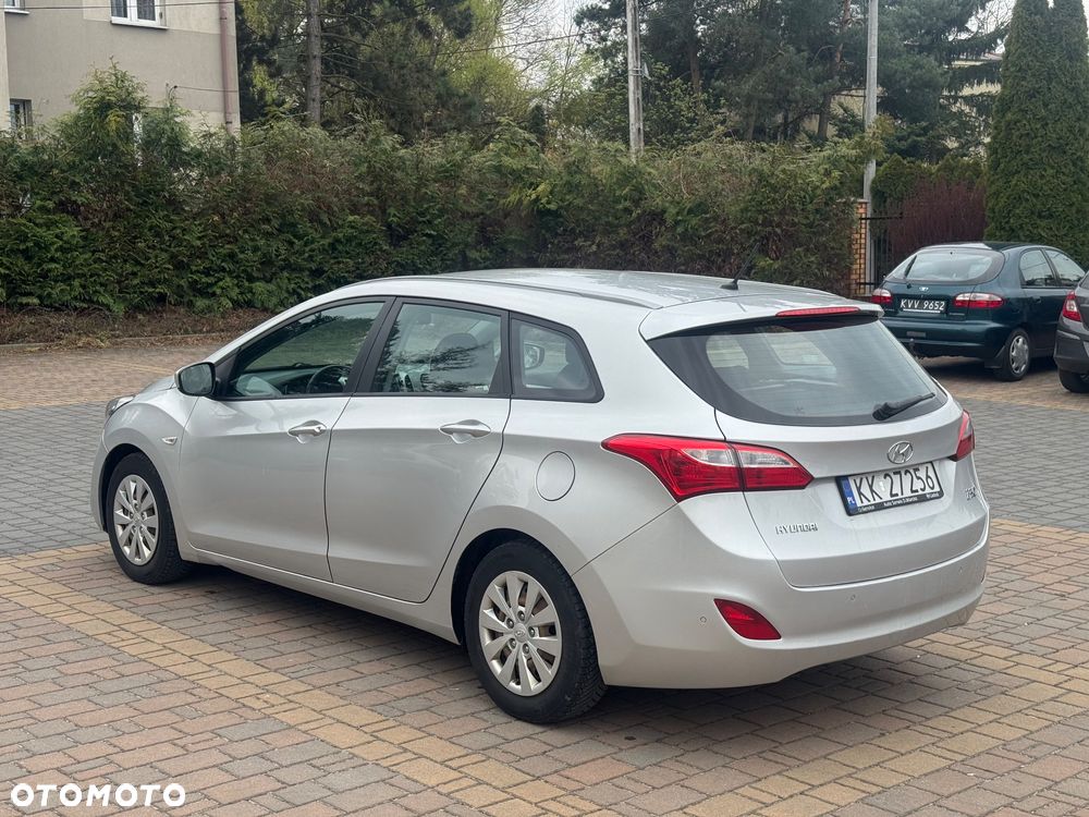 Hyundai i30 1.4 CRDi Premium - 6