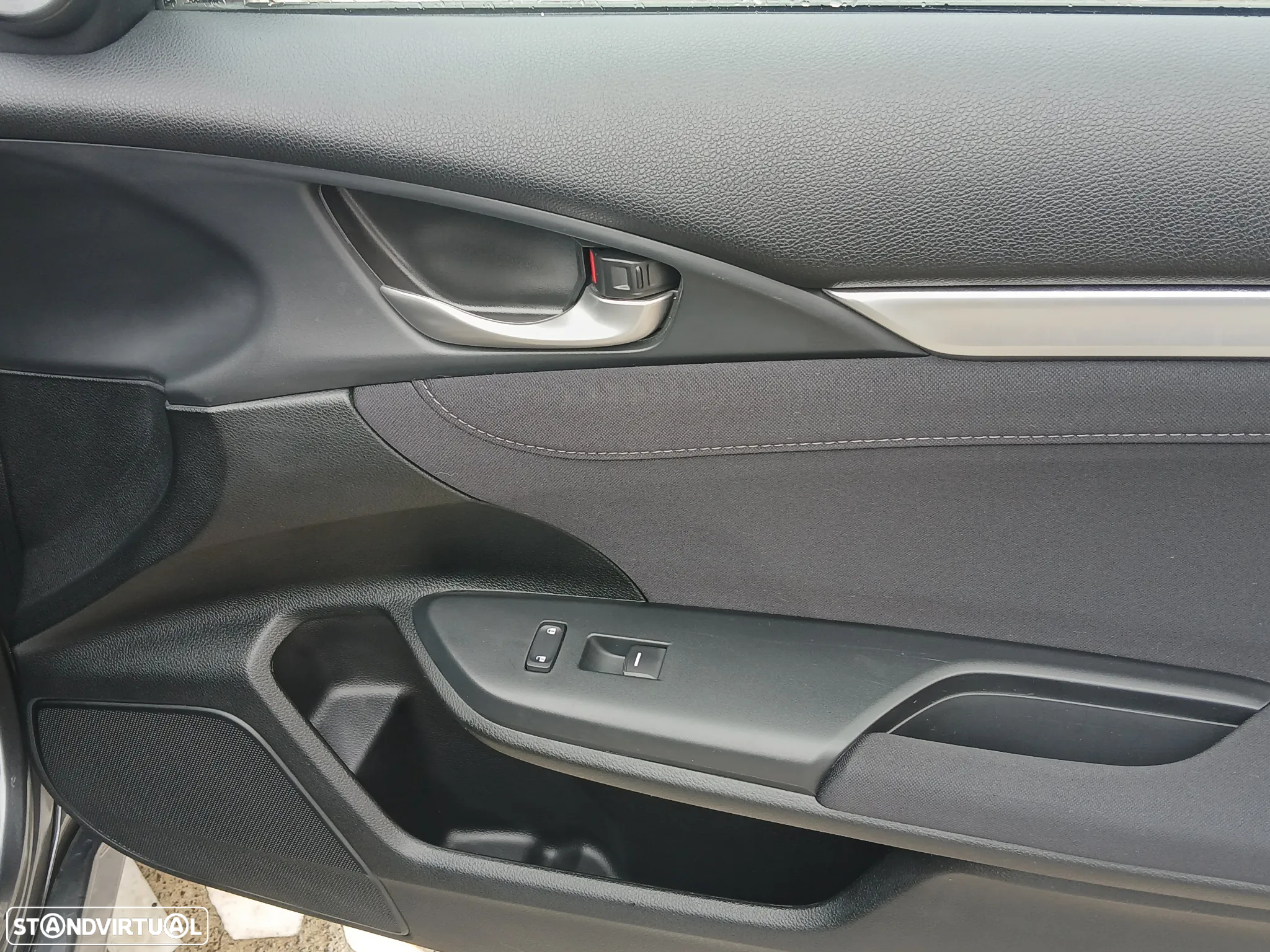 Honda Civic 1.5 i-VTEC Sport - 29