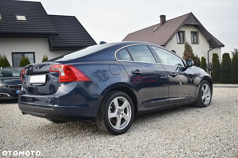Volvo S60 D3 Momentum - 8