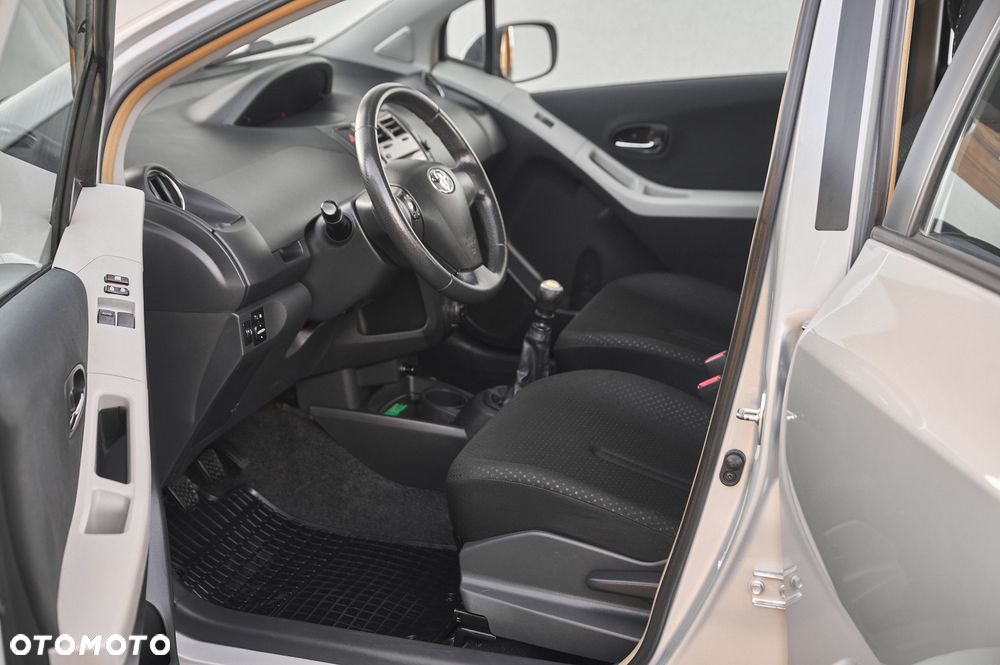 Toyota Yaris 1.33 VVT-i Sol - 6
