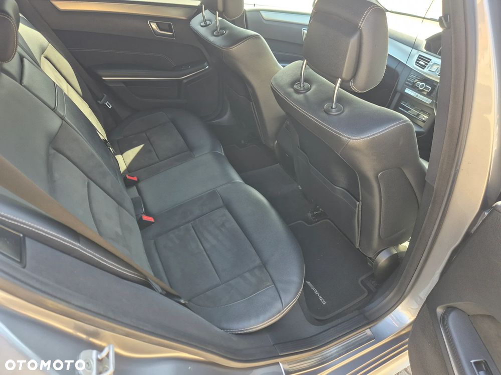 Mercedes-Benz Klasa E 220 CDI DPF BlueEFFICIENCY 7G-TRONIC - 19