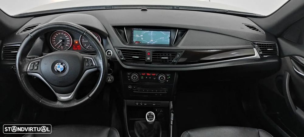 BMW X1 18 d sDrive Line Sport - 9