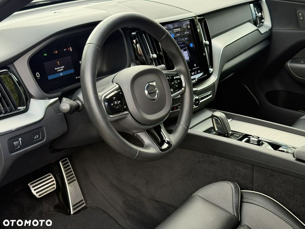 Volvo XC 60 B4 B R-Design - 17