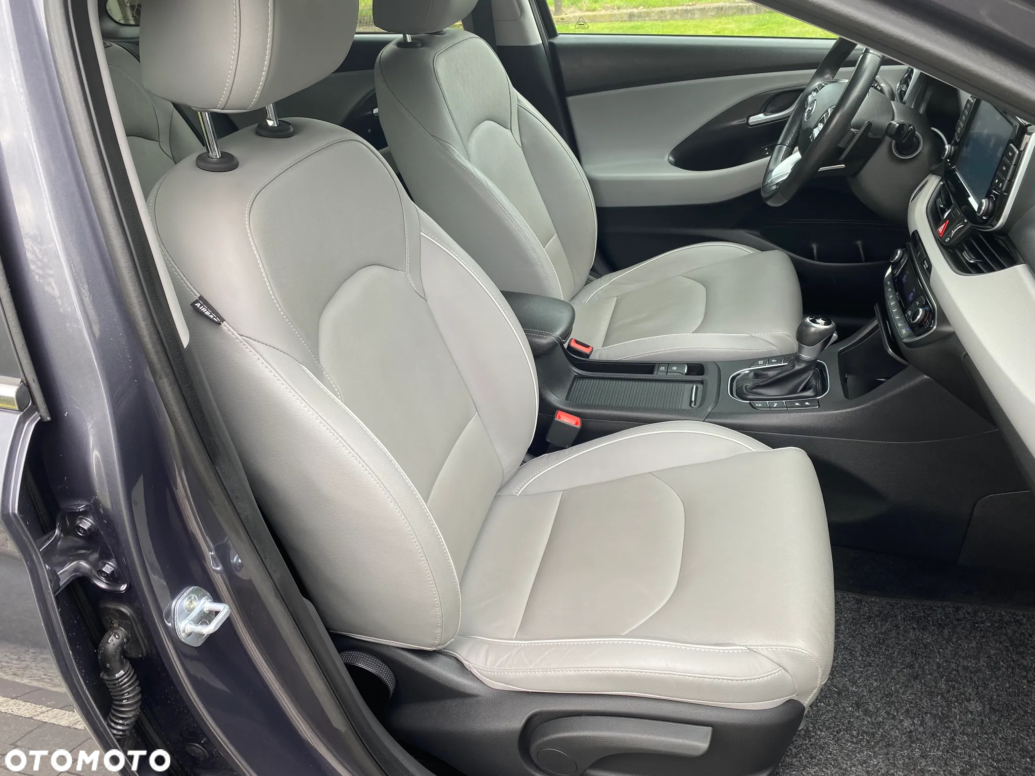 Hyundai i30 1.6 D Premium DCT - 28