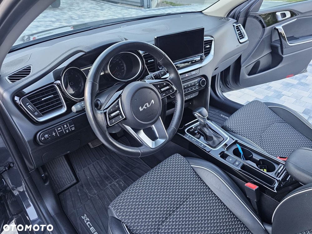Kia XCeed 1.5 T-GDI Business Line DCT - 4