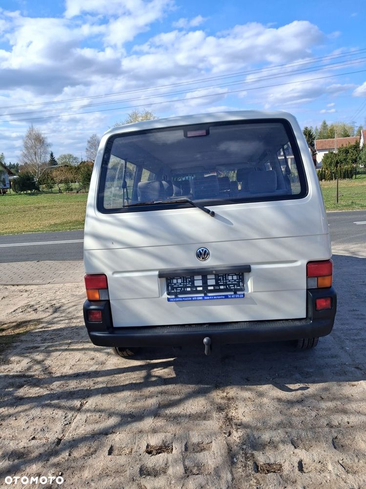 Volkswagen Caravelle Basis / CL - 5