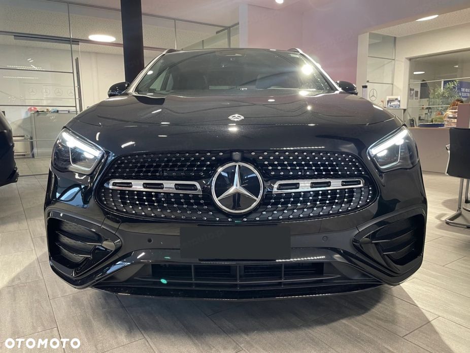 Mercedes-Benz GLA 200 AMG Line - 4