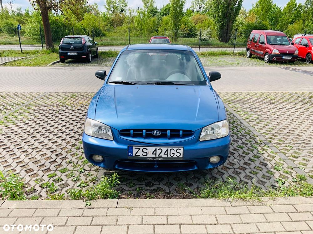 Hyundai Accent - 2