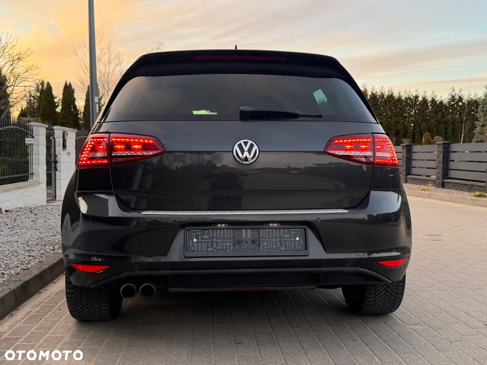 Volkswagen Golf - 24