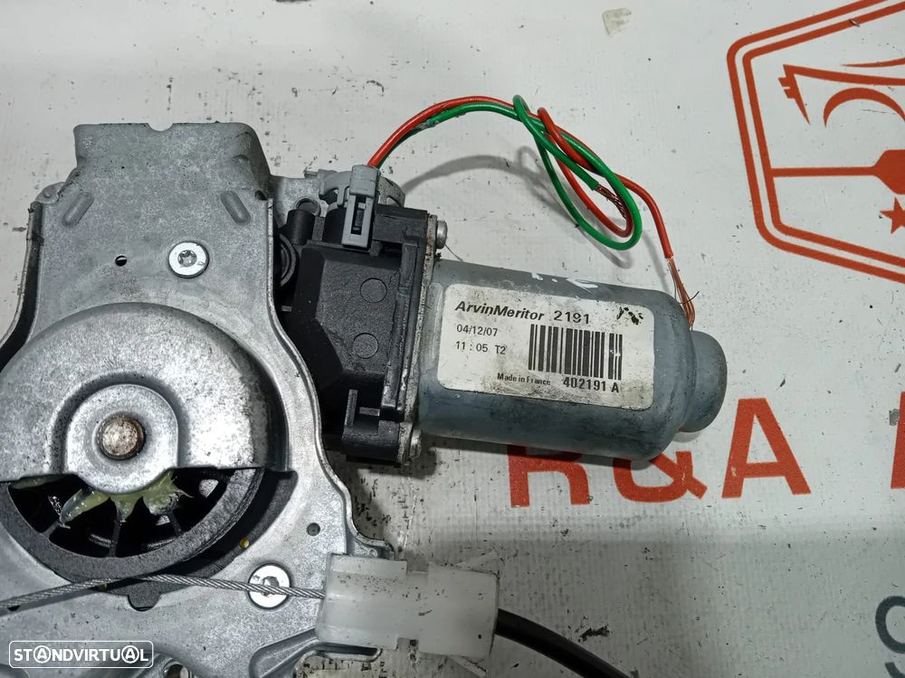 Elevador e Motor de Vidro Porta Trás Esquerdo Nissan Qashqai J10 402191A Original - 2