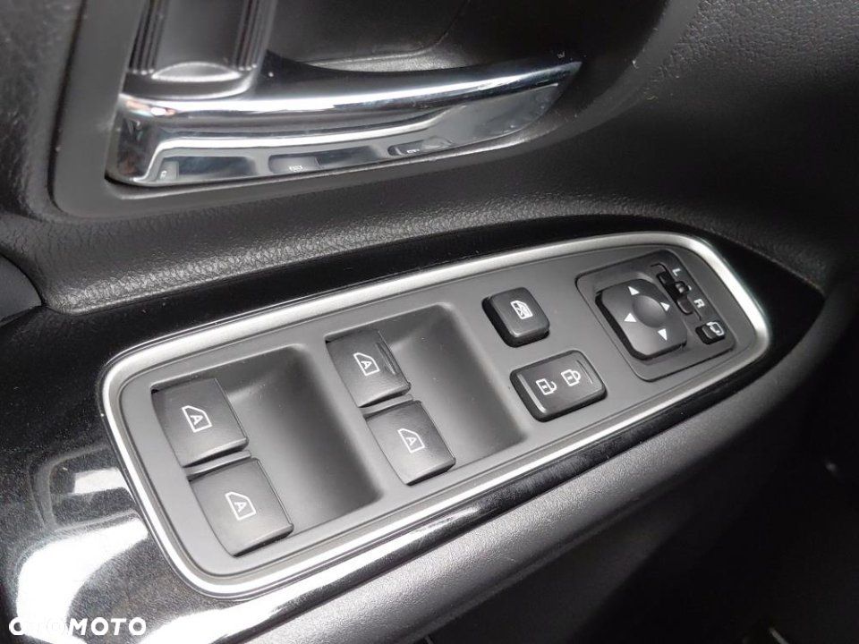 Mitsubishi Outlander - 13