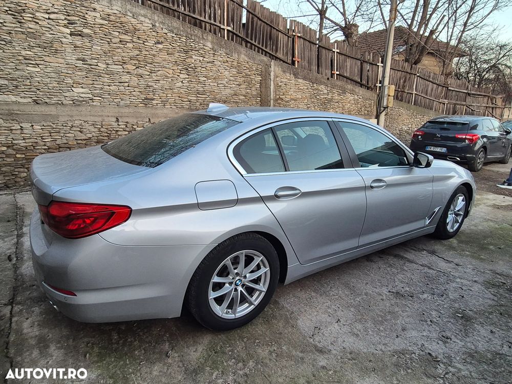 BMW Seria 5 520i AT - 4