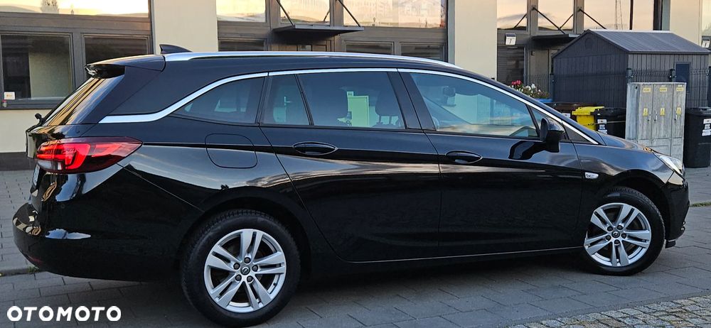 Opel Astra 1.6 D (CDTI) Start/Stop Dynamic - 25