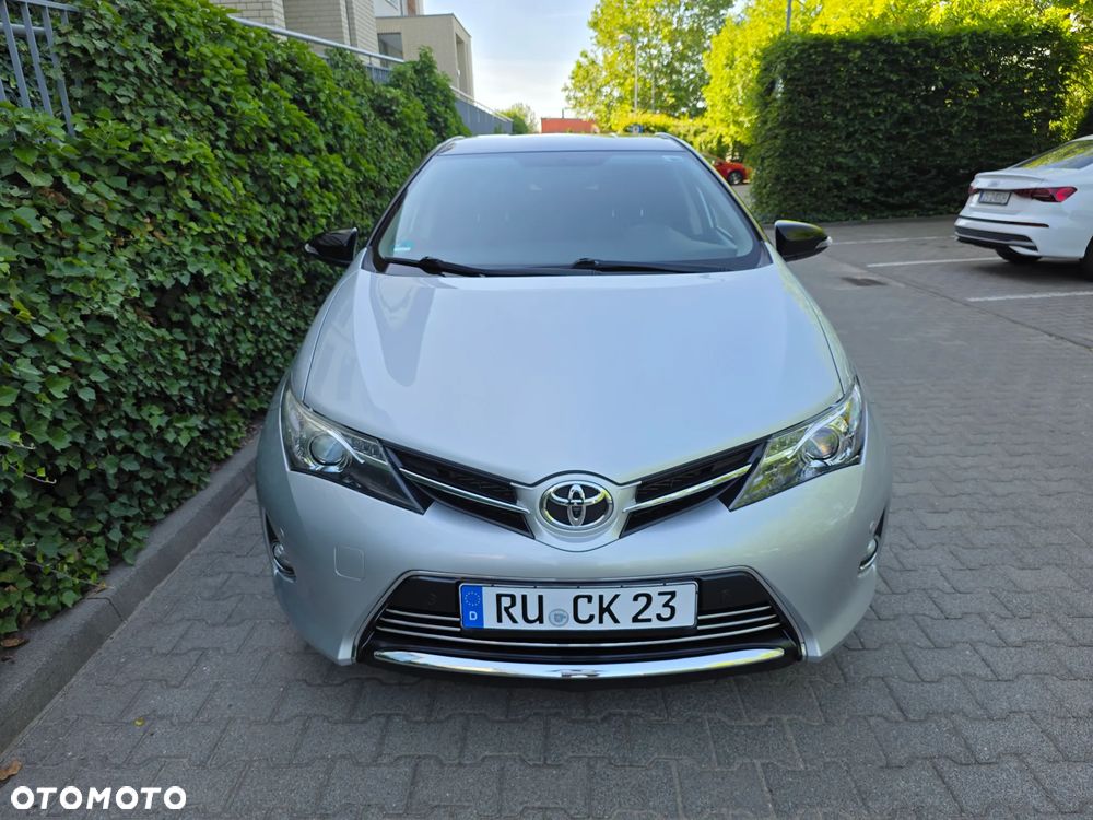 Toyota Auris - 2