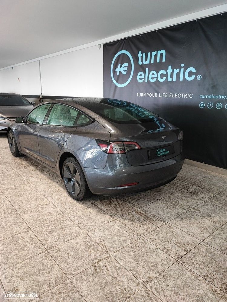 Tesla Model 3 Standard Range Plus RWD - 4