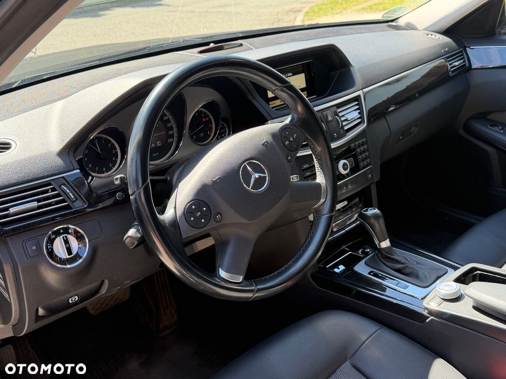 Mercedes-Benz Klasa E - 15