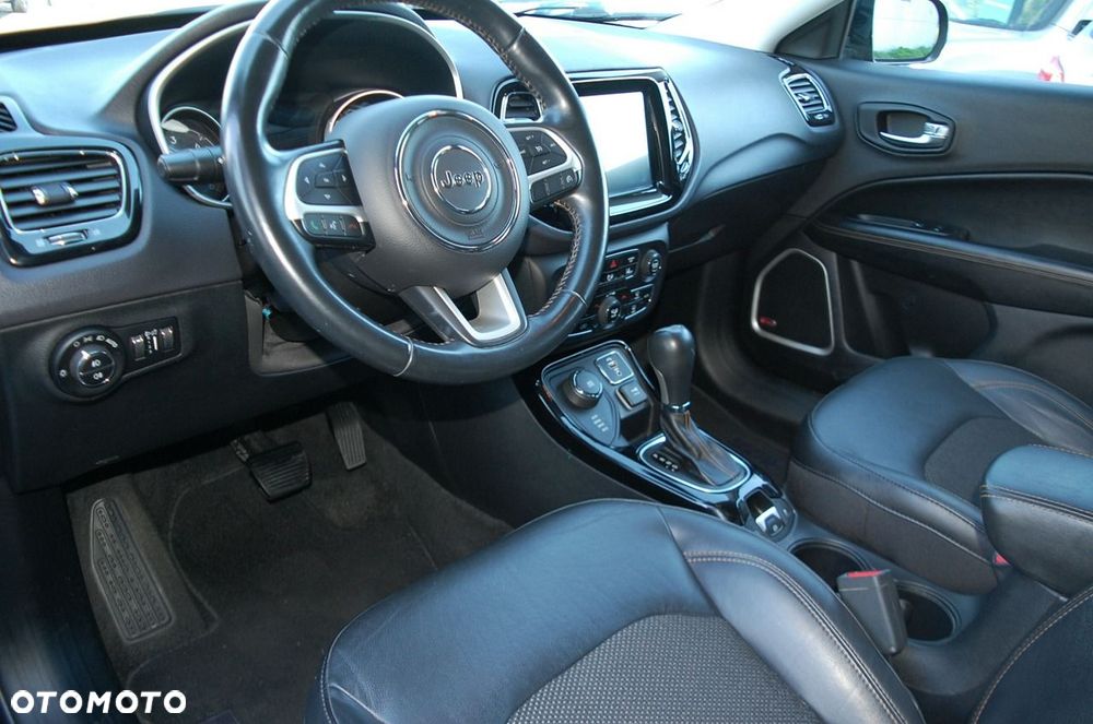 Jeep Compass - 22