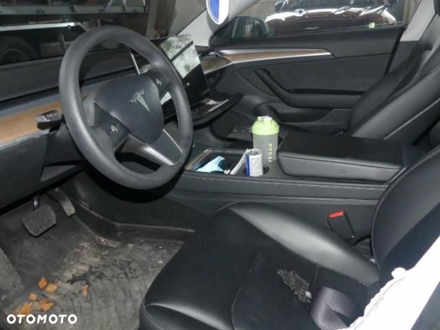 Tesla Model 3 Standard Reichweite Plus Hinterradantrieb - 10