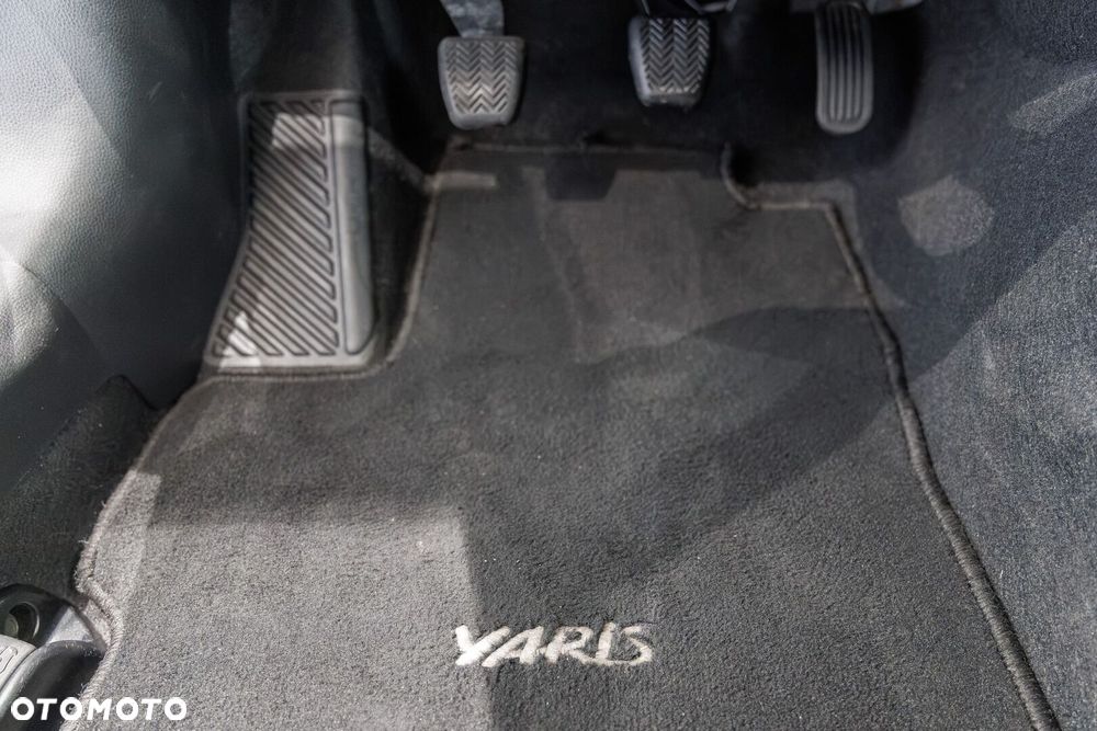 Toyota Yaris 1.5 Comfort - 26