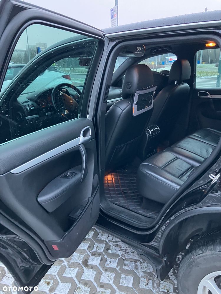 Porsche Cayenne - 13