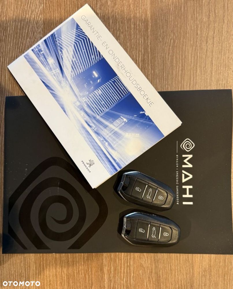 Peugeot 5008 THP 165 EAT6 Stop & Start Allure - 29