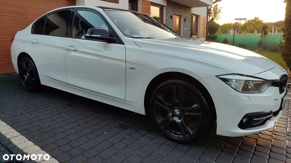 BMW Seria 3 320d Sport Line - 3
