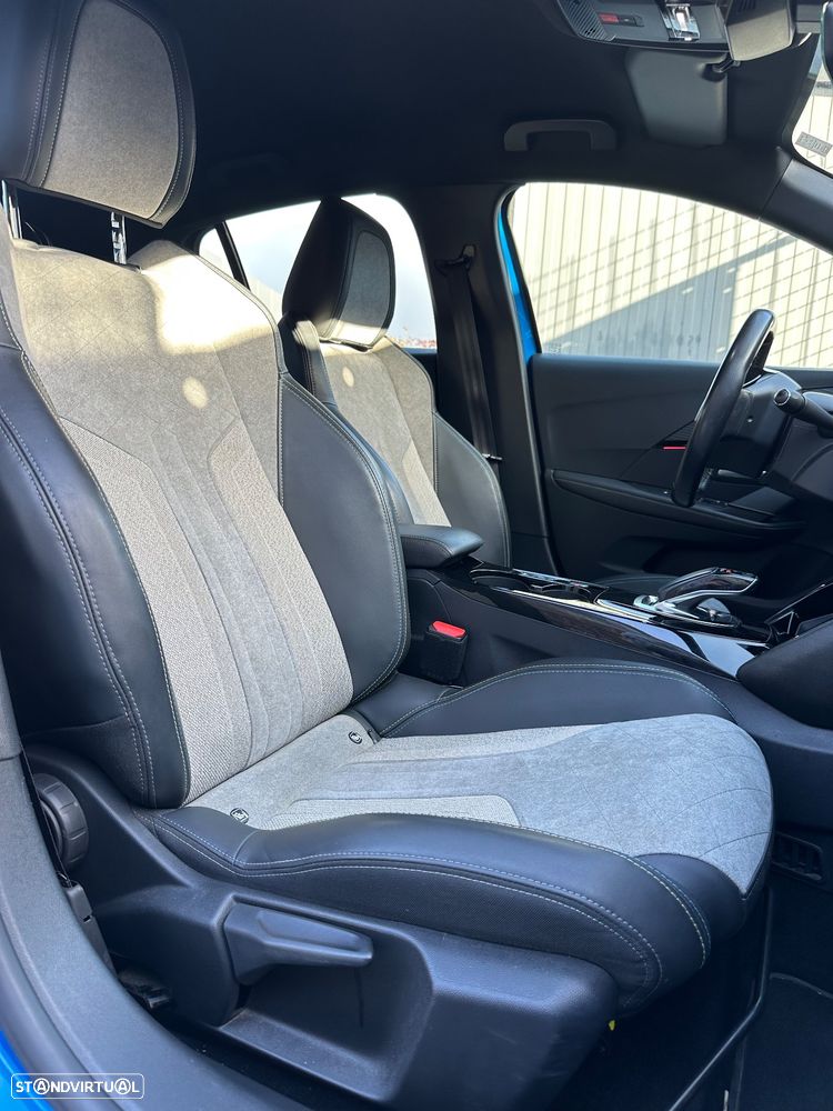 Peugeot e-208 GT+ - 15