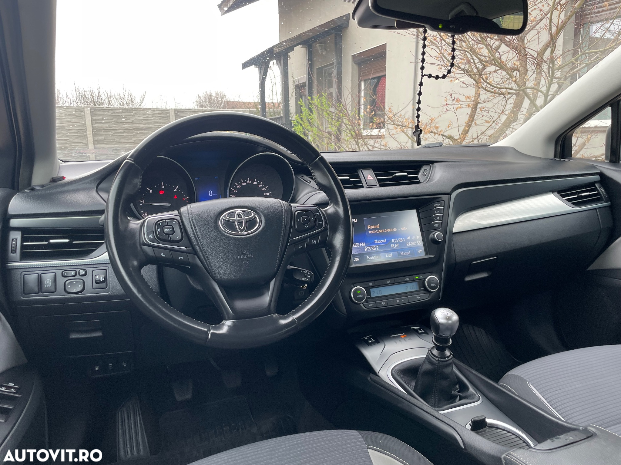 Toyota Avensis 2.0 D-4D Executive - 8