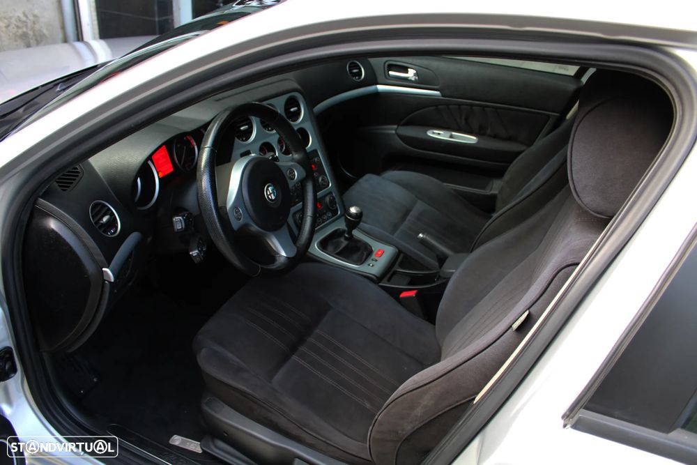 Alfa Romeo 159 1.9 JTDM 16V - 23