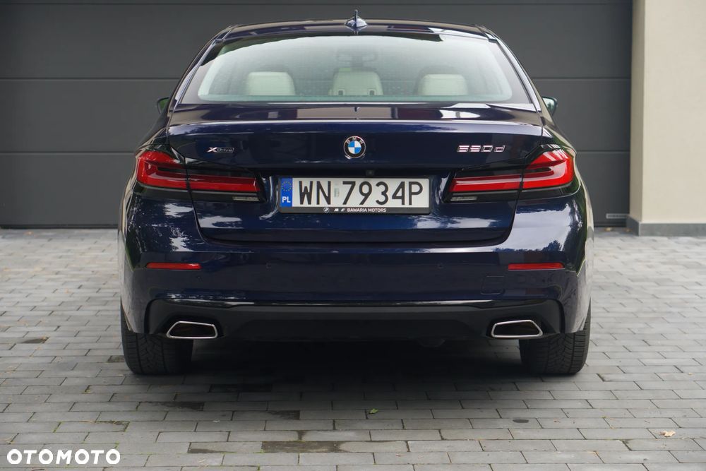 BMW Seria 5 520d xDrive MHEV - 4