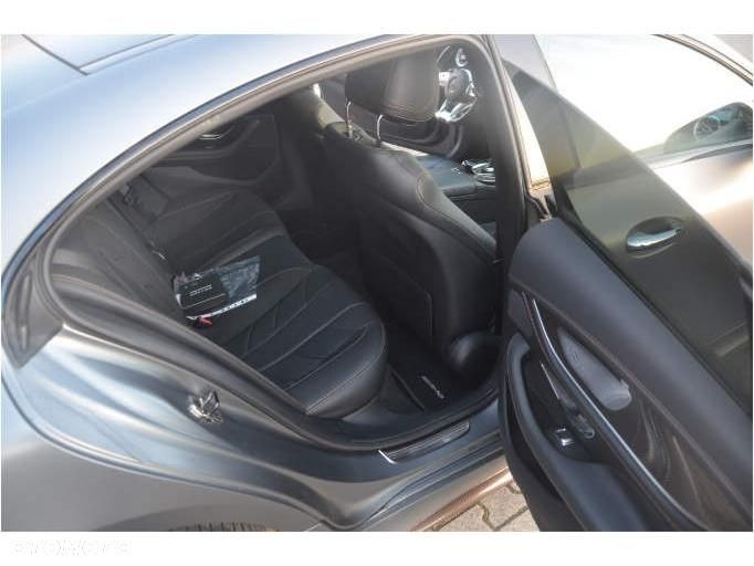Mercedes-Benz CLS - 27