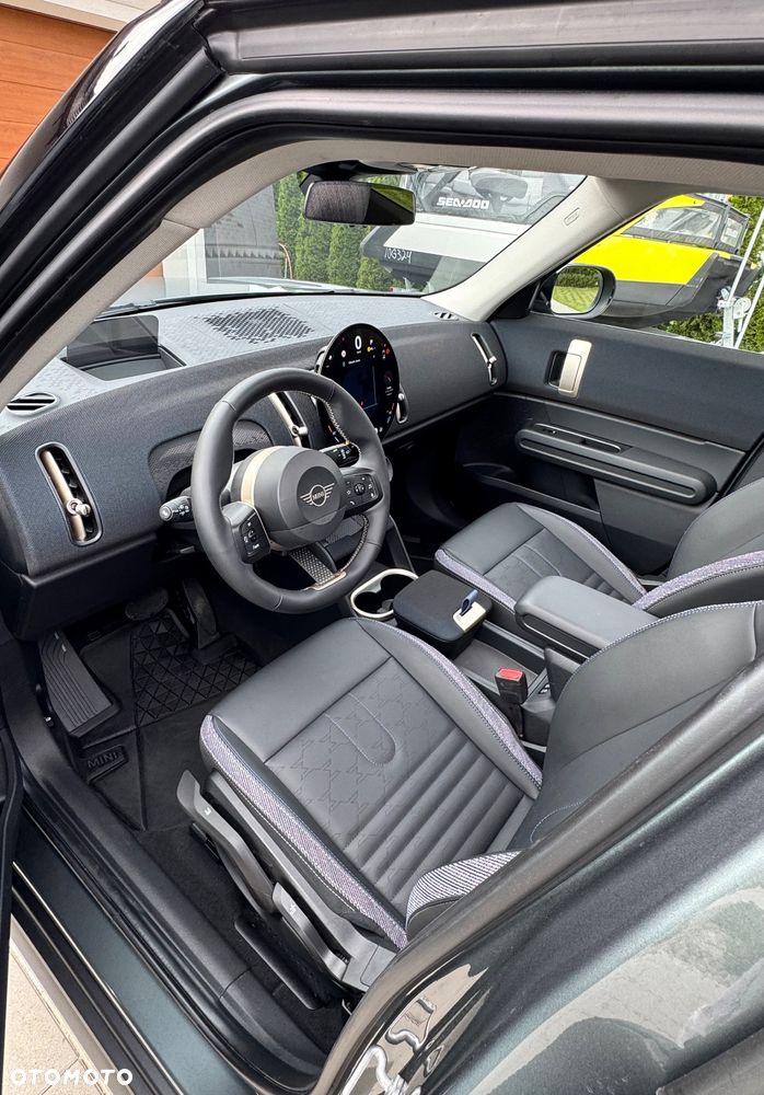 MINI Countryman - 16
