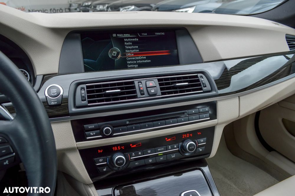 BMW Seria 5 520d Aut. Luxury Line - 17