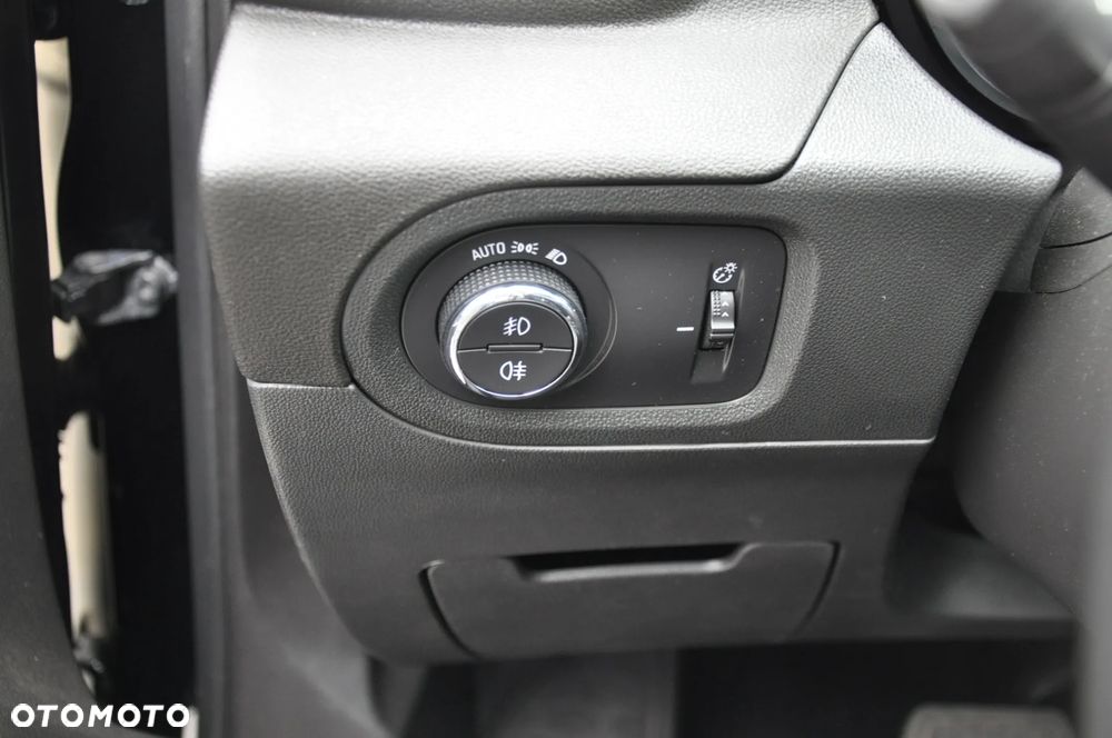 Opel Grandland X 1.2 T GPF Design Line S&S - 13