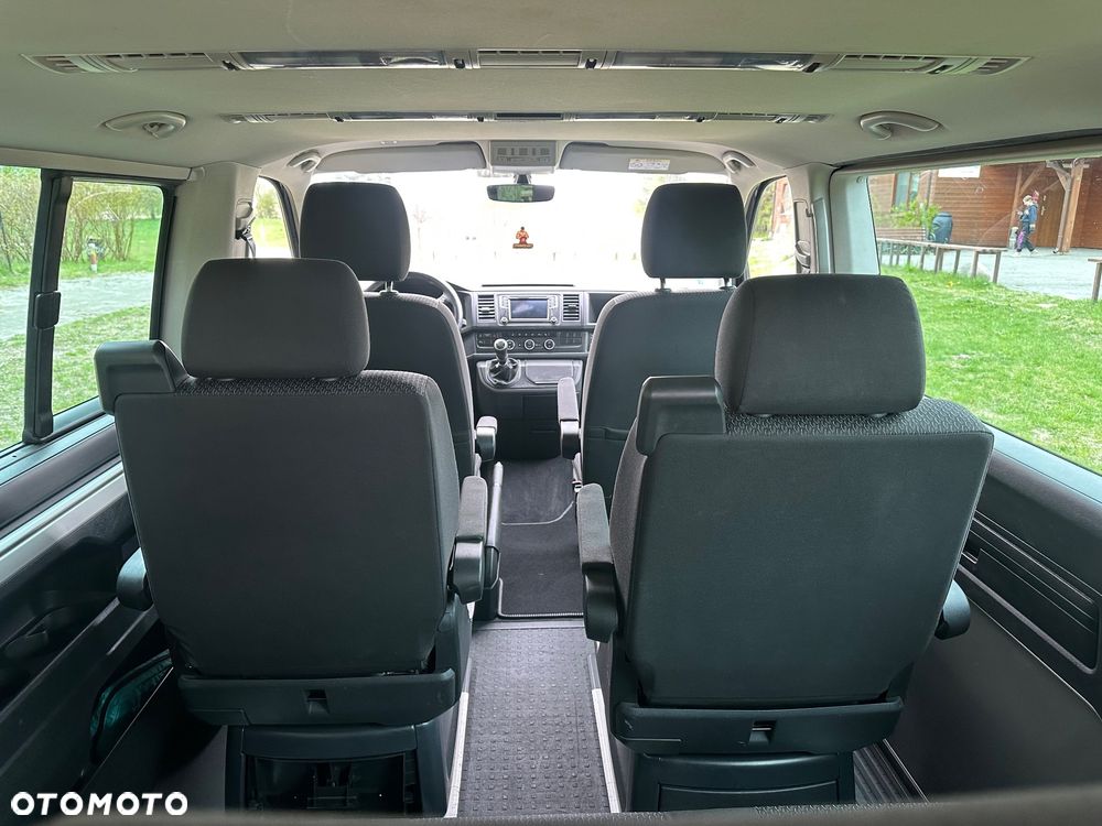 Volkswagen Multivan - 24