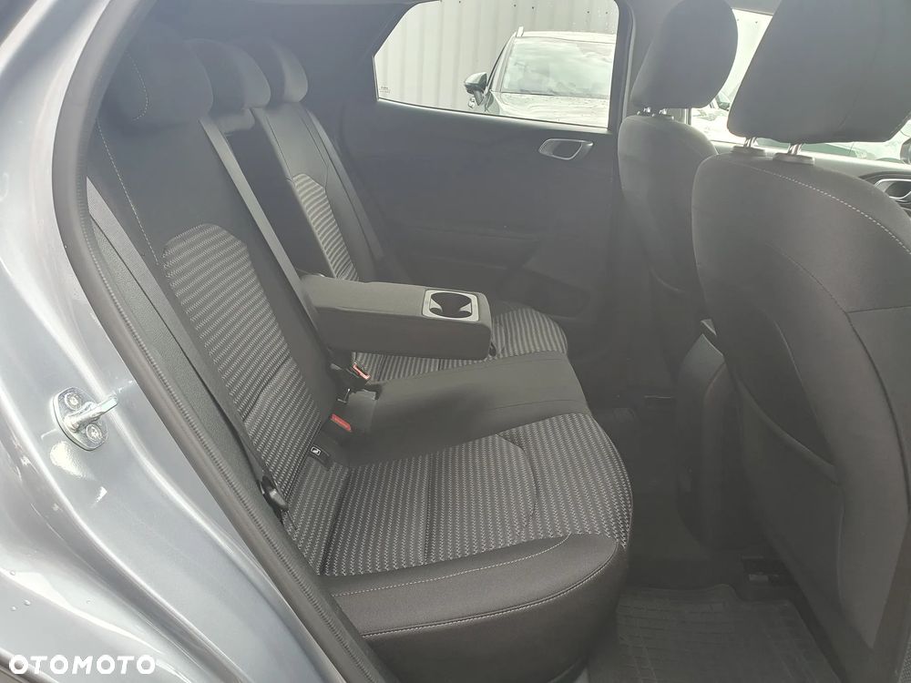 Kia XCeed 1.5 T-GDI M - 25