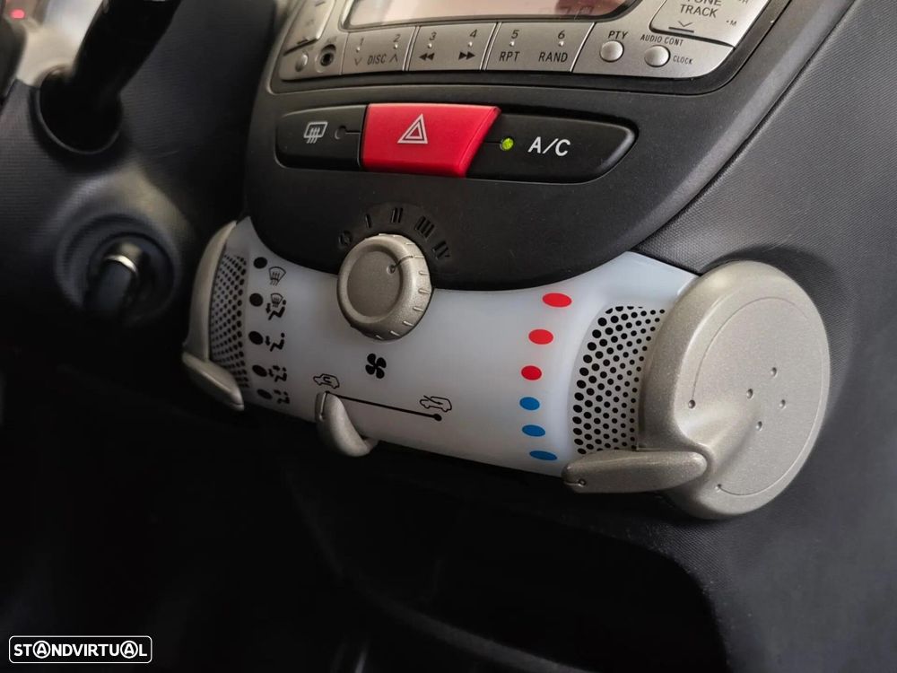 Peugeot 107 1.0 Sportium 2-Tronic - 39