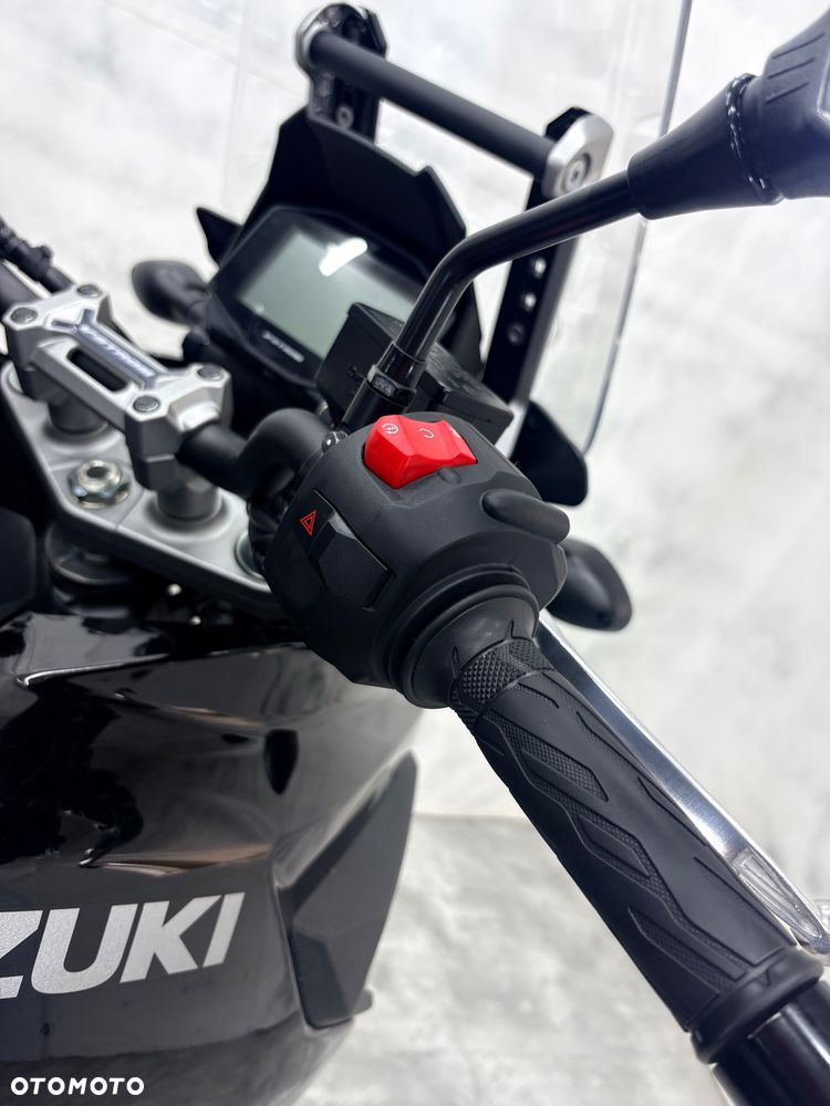 Suzuki V-STROM - 24